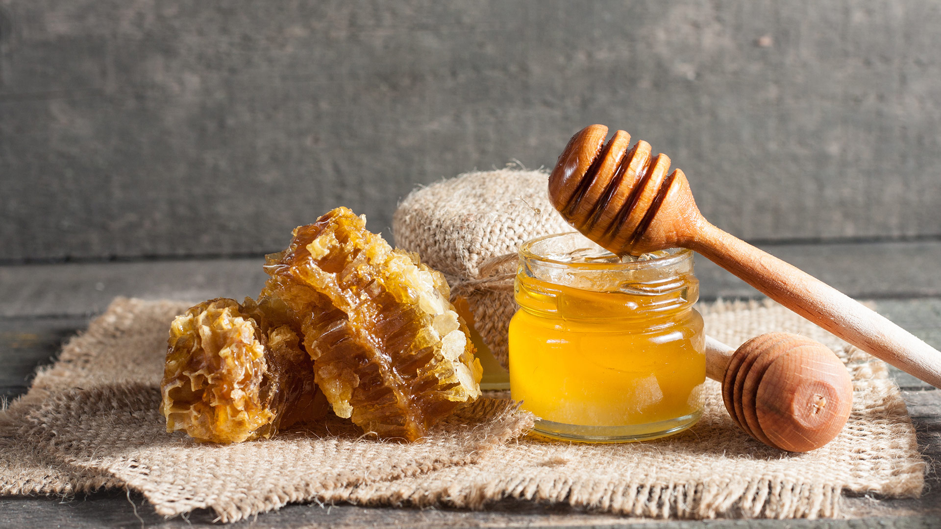 Como descobrir se o mel que você quer é realmente puro