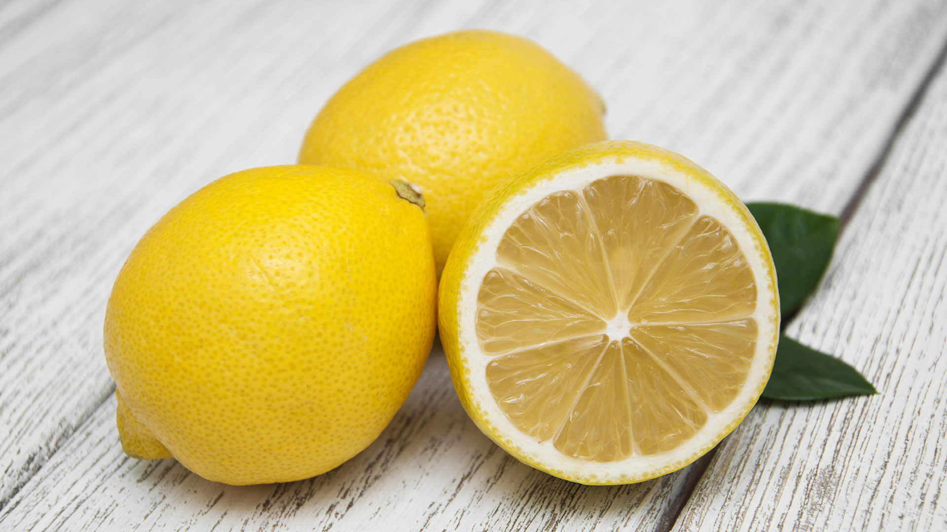 Os 12 principais benefícios do limão